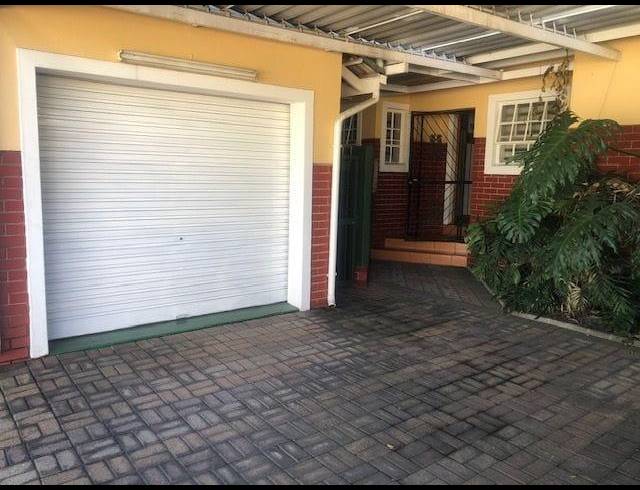 3 BEDROOM HOUSE FOR SALE IN SOUTH CREST